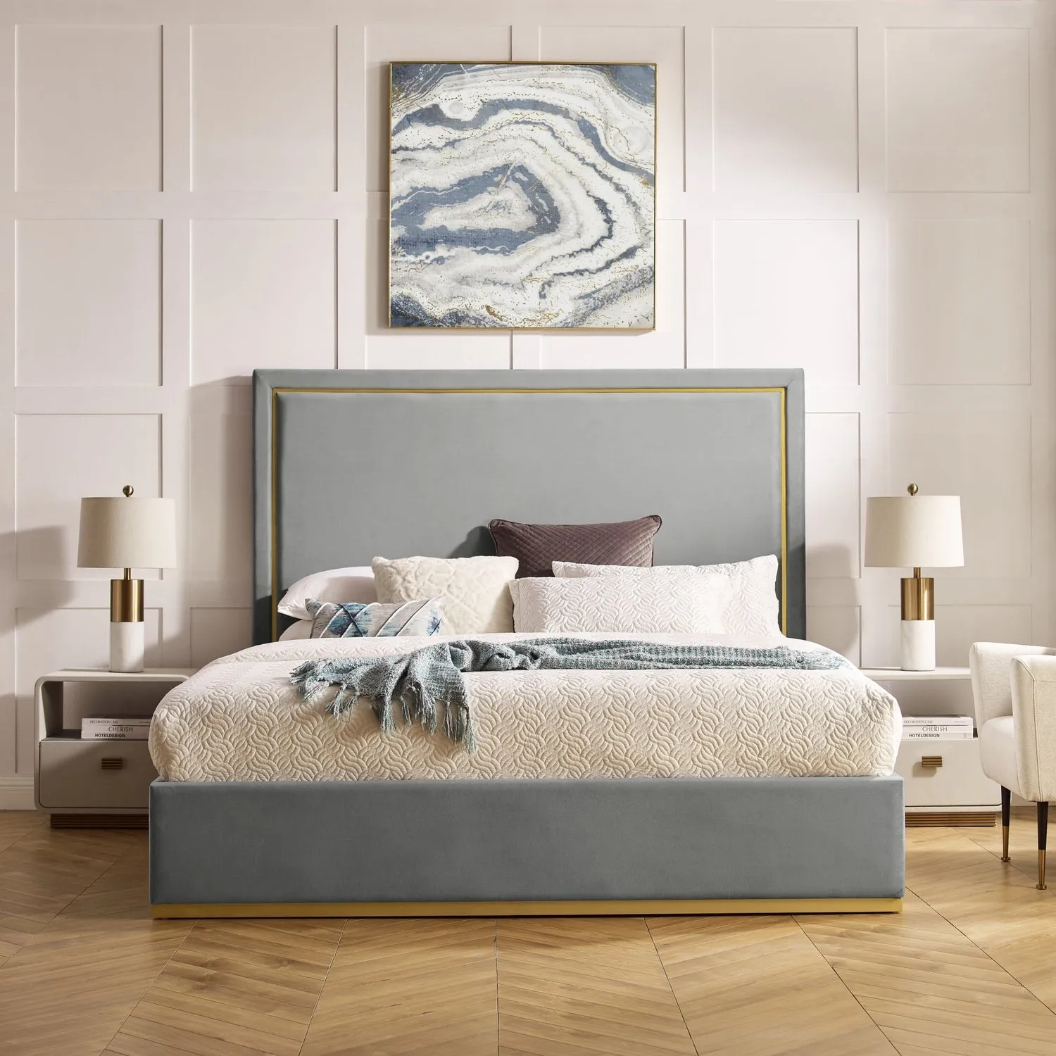 Addalyn Velvet Platform Bed