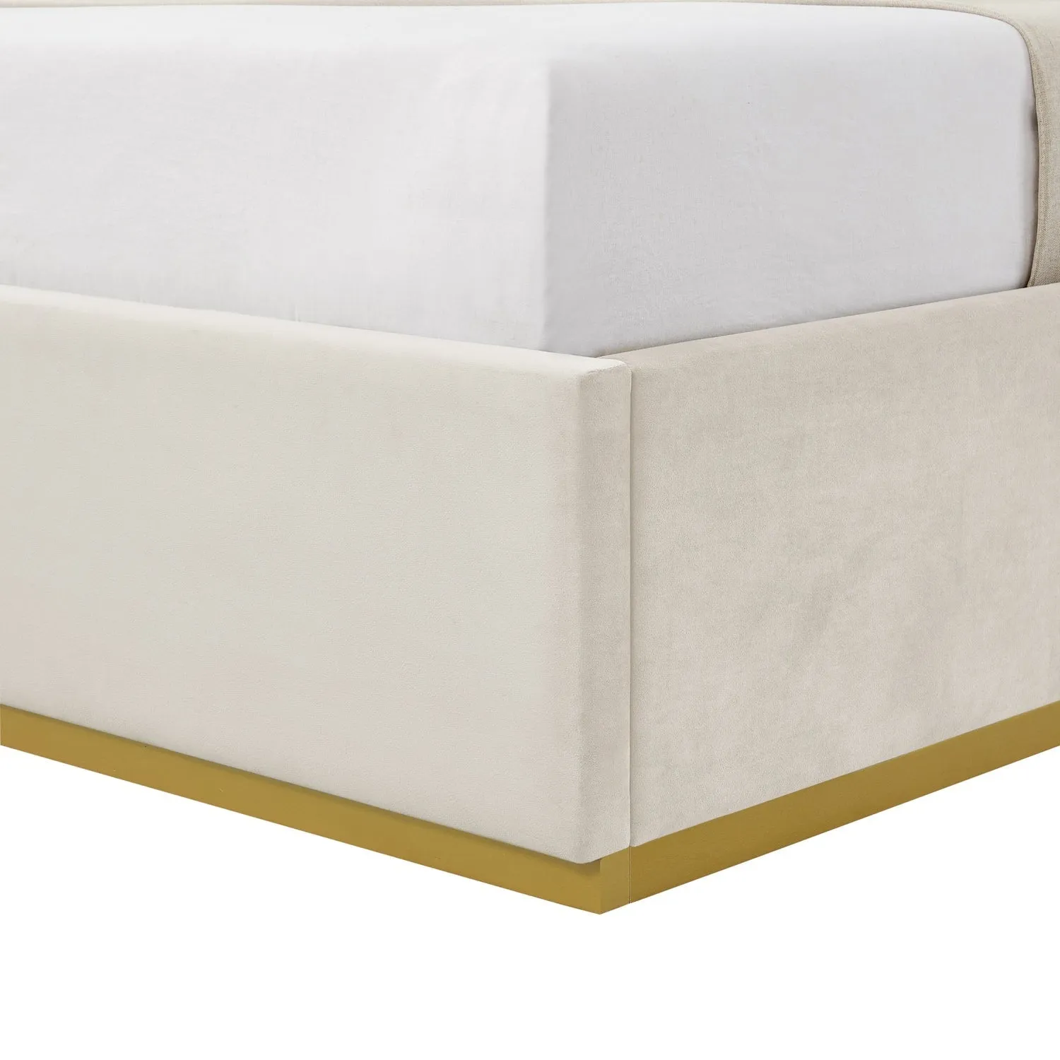 Addalyn Velvet Platform Bed