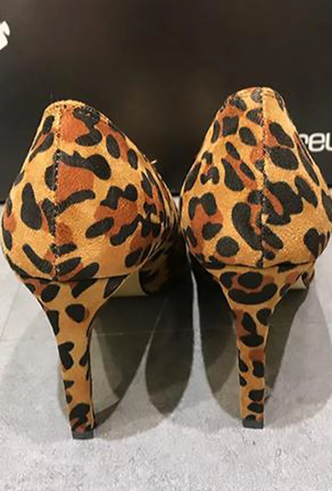 BETTY - LEOPARD PRINTED PUMPS