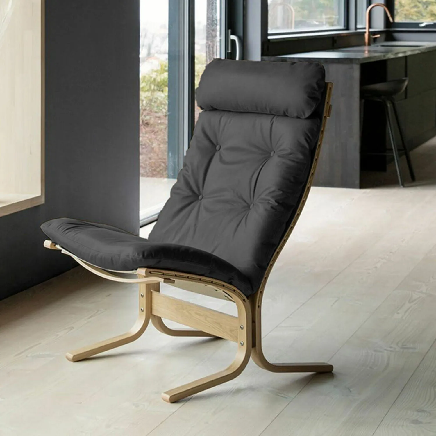 hjelle | siesta classic 300 chair | high back | oak   hemsen HA19 leather