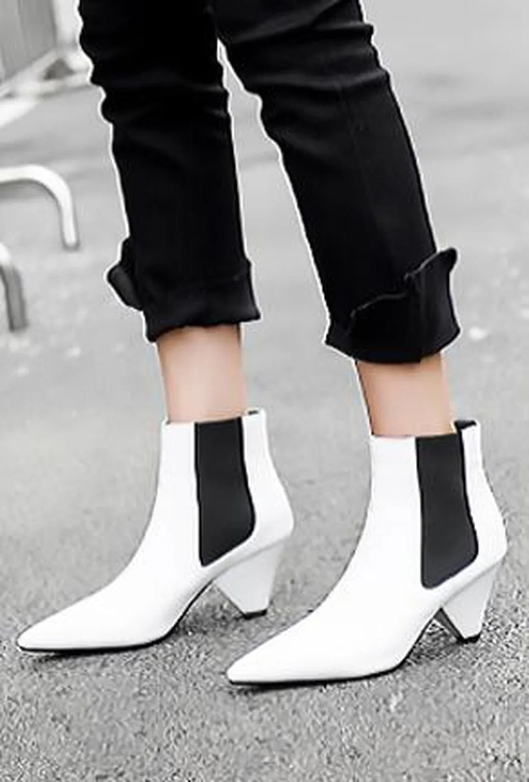 MORGAN - POINTY CHELSEA BOOTS