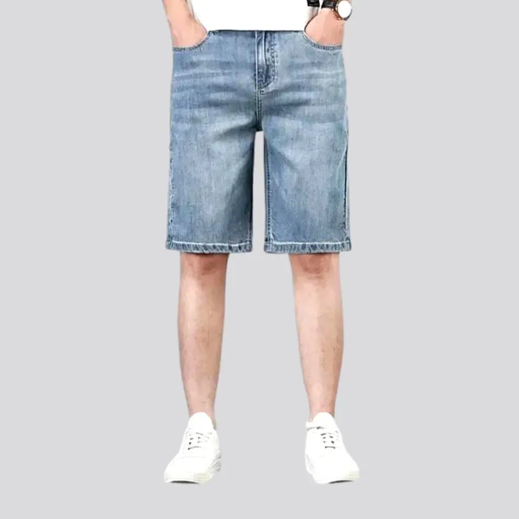 Sanded light wash stylish men's denim shorts