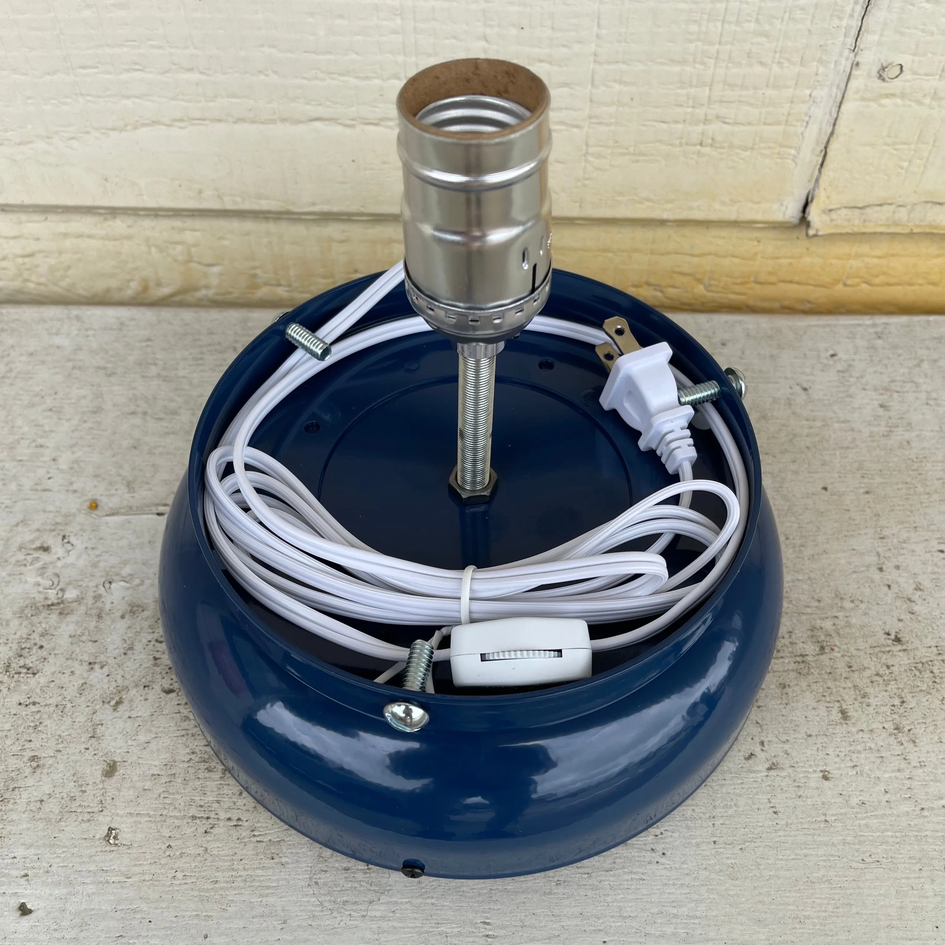 z. Gas Pump Globe Lamp Base